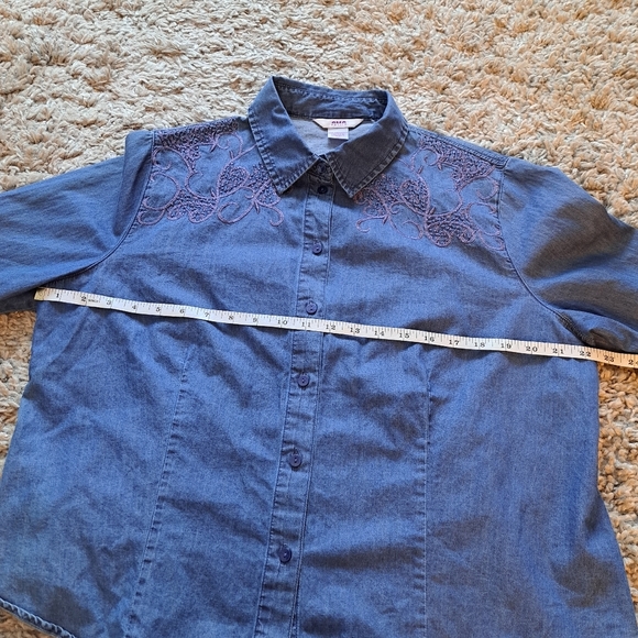 Alia petite | Blue denim color with shoulder embroidery button up - Picture 9 of 10